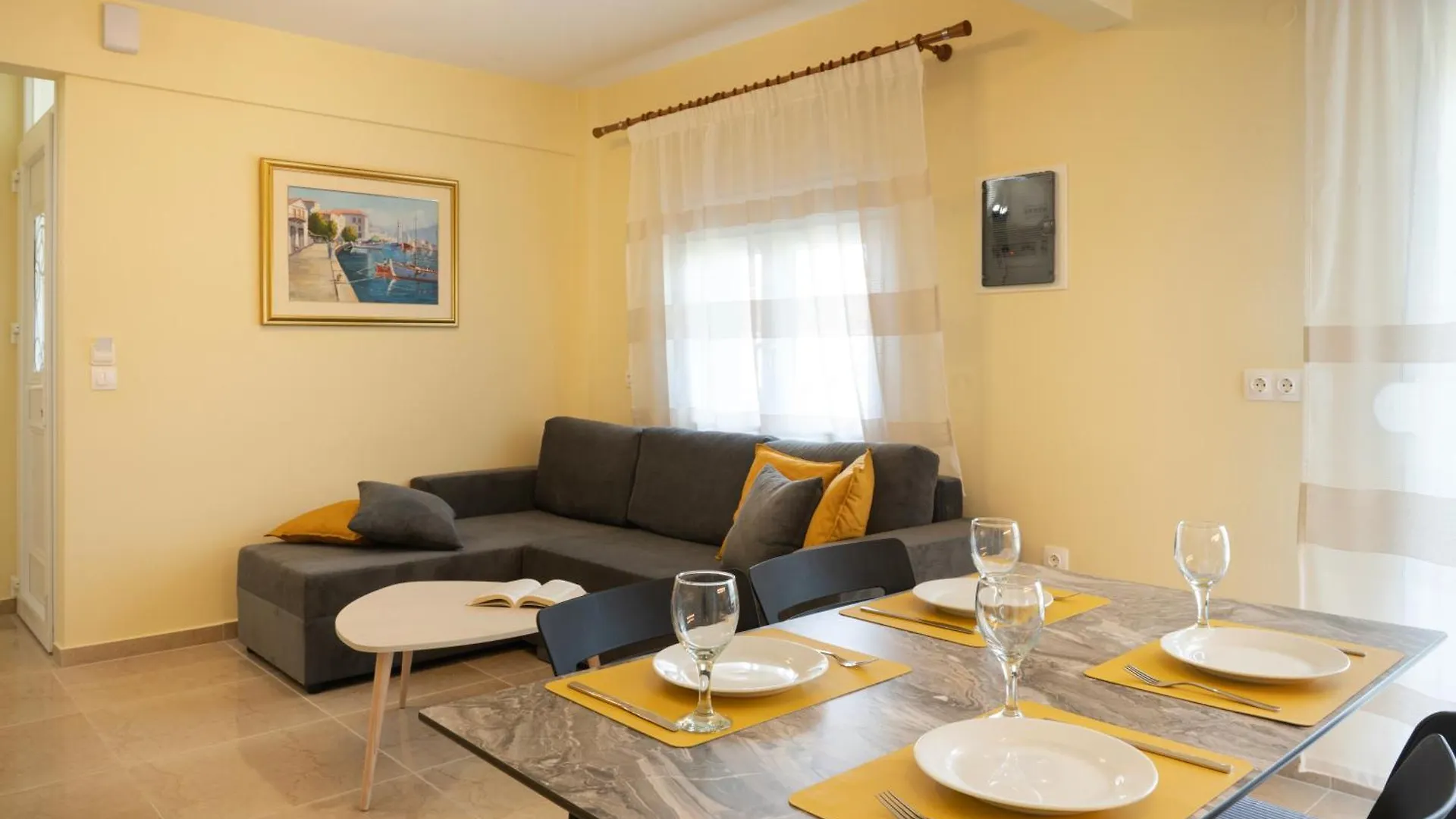 Alekos Apartment Ierissos
